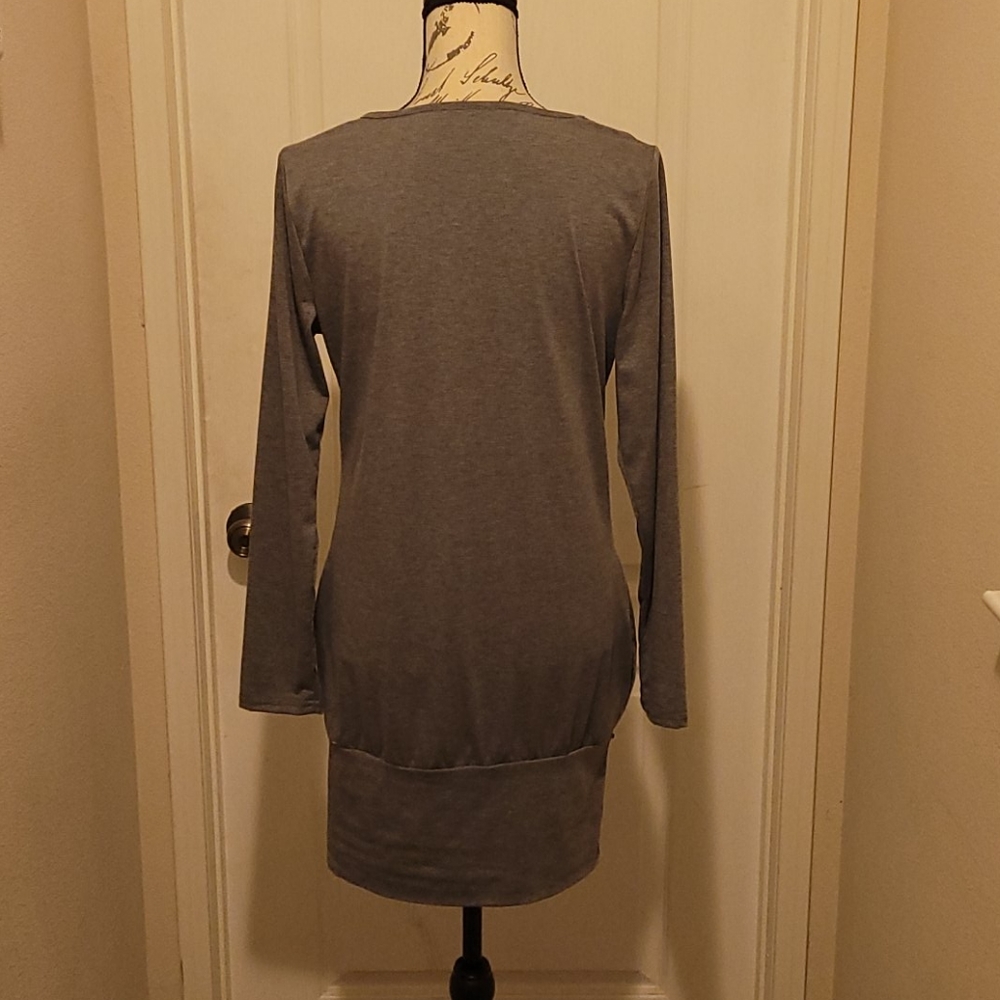 Dress - Picture 3 of 3